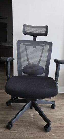 Autonomous Ergo Chair Pro (A70) — Like New, All Black