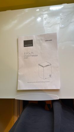 Insignia 3.5 cubic foot Chest Freezer