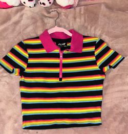 Zumiez Women’s zip up Cropped striped Top Clothing in small