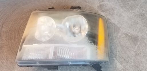 Chevrolet Tahoe Suburban Headlight