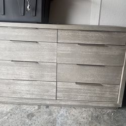Dresser For Sale 