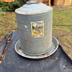 Chicken Waterer. 5 Gallon 