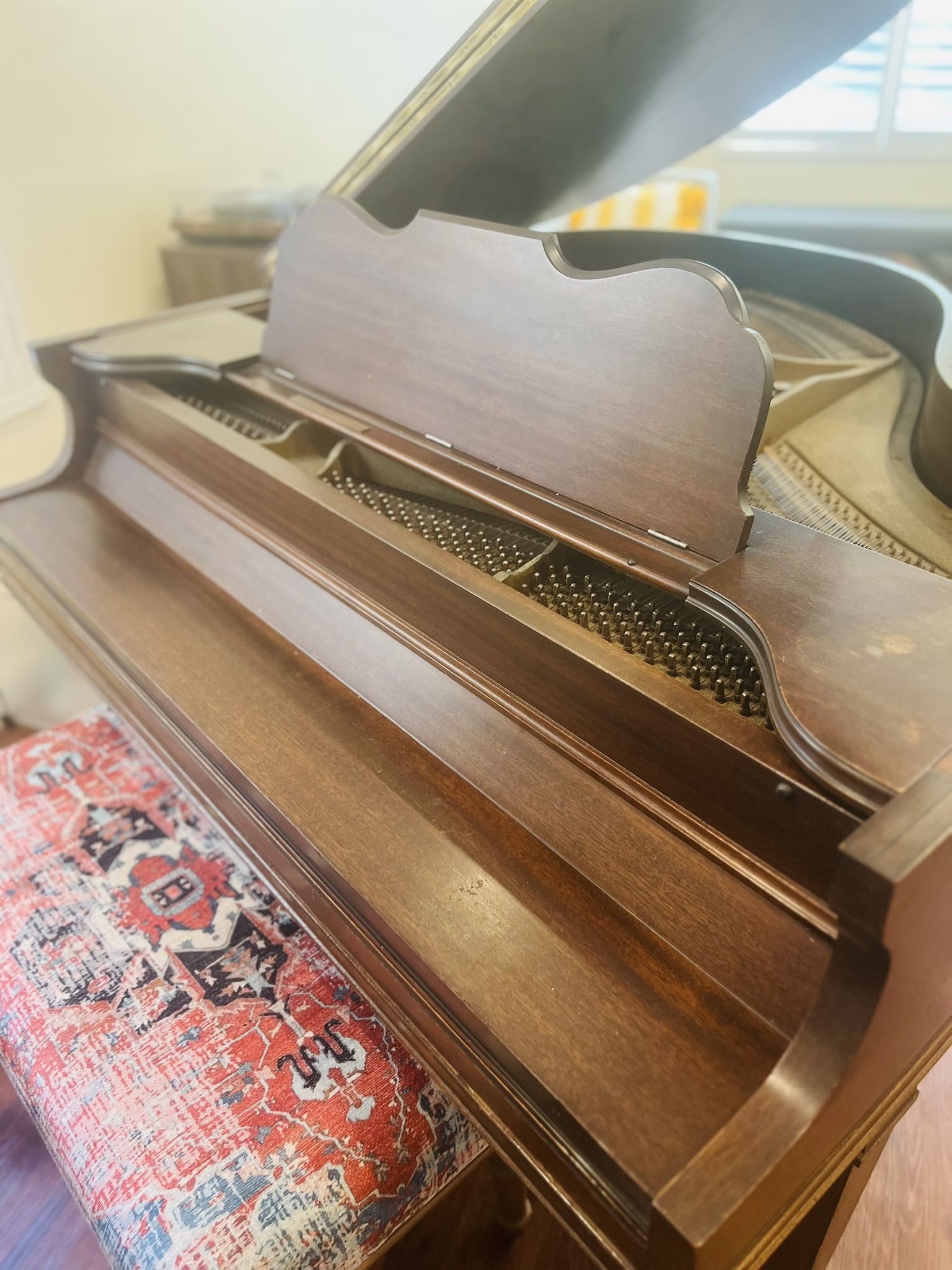 Free Baby Grand Piano 