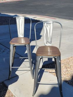 Metal Bar Stools with Wood Seats – Set of 2