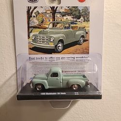 M2 MACHINES 1/64 SCALE 1950 STUDEBAKER 2R TRUCK R71 IN GREEN   ( BAD PLASTIC)
