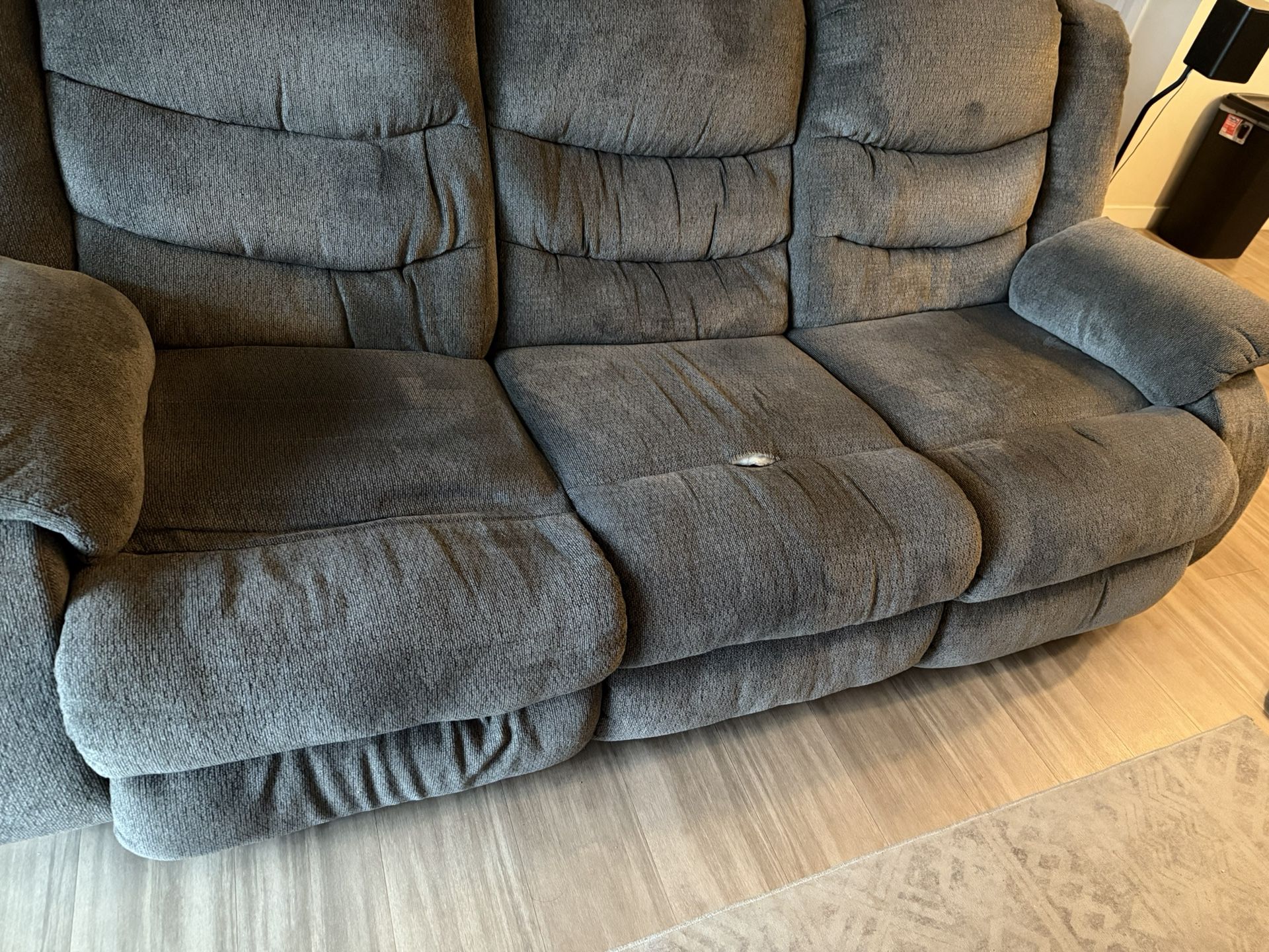 Lazyboy Couch With Reclining Ends