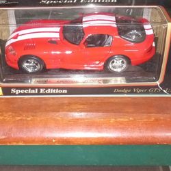 Maisto Special Edition Dodge Viper Gts 118