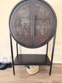 Bar cabinet