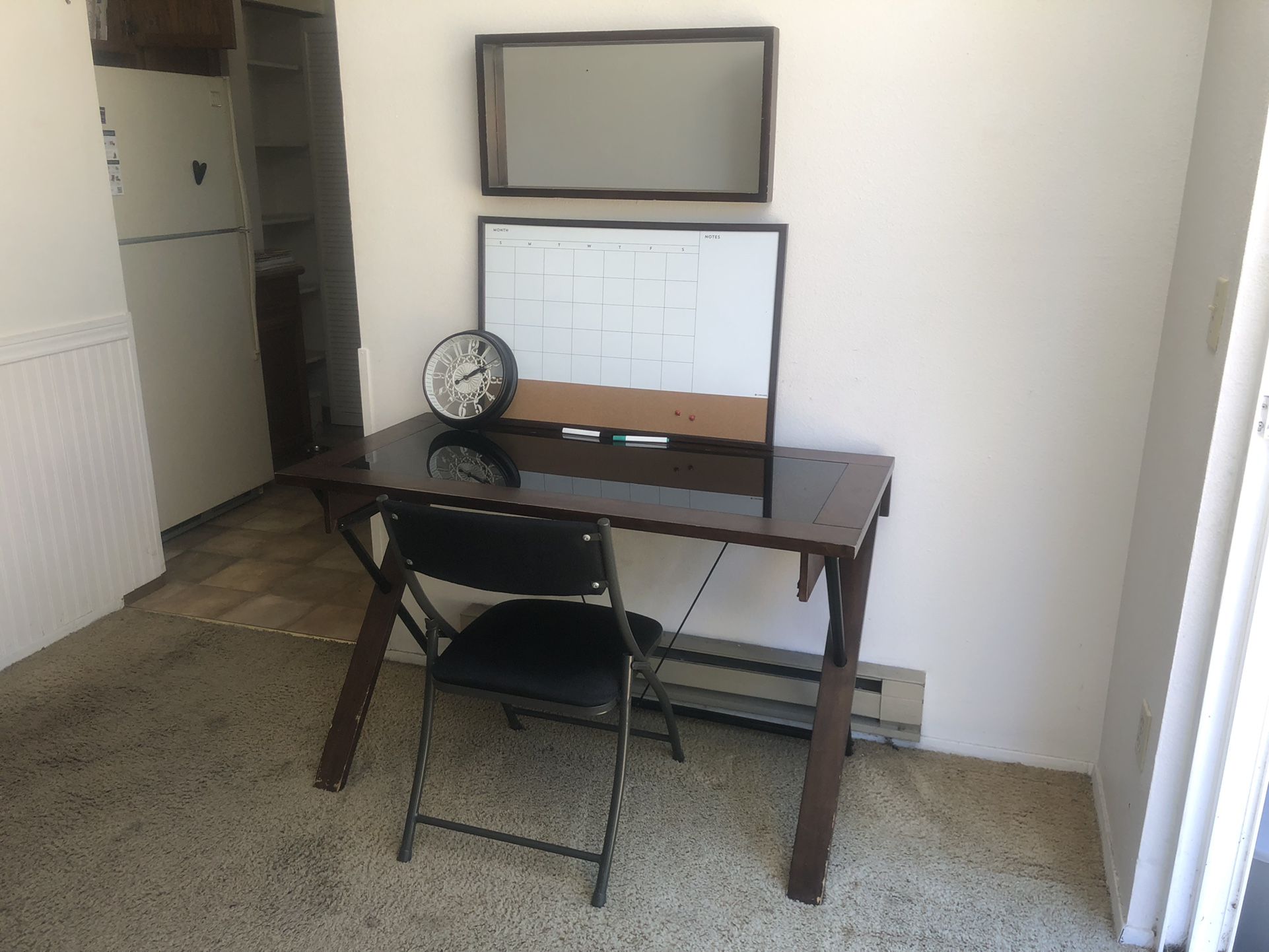 Desk with accessories