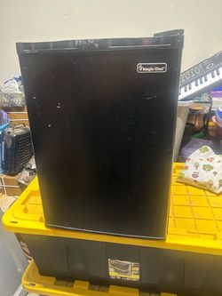 Mini Fridge 2.6 CU FT