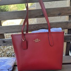Coach small city tote ct859 bold red price is firm