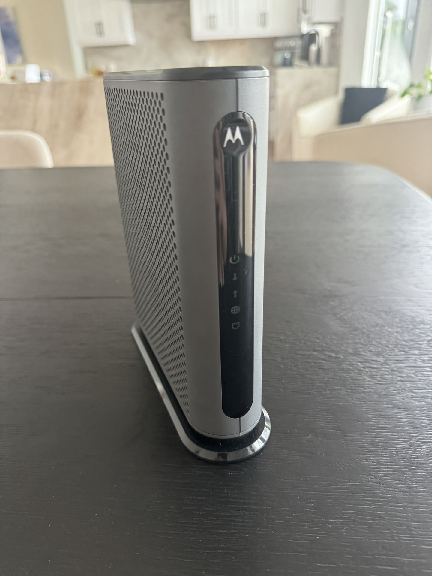 Motorola Cable Modem - MB8600