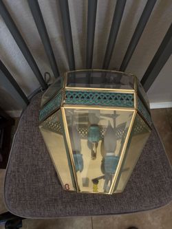 1980s light fixture vintage?