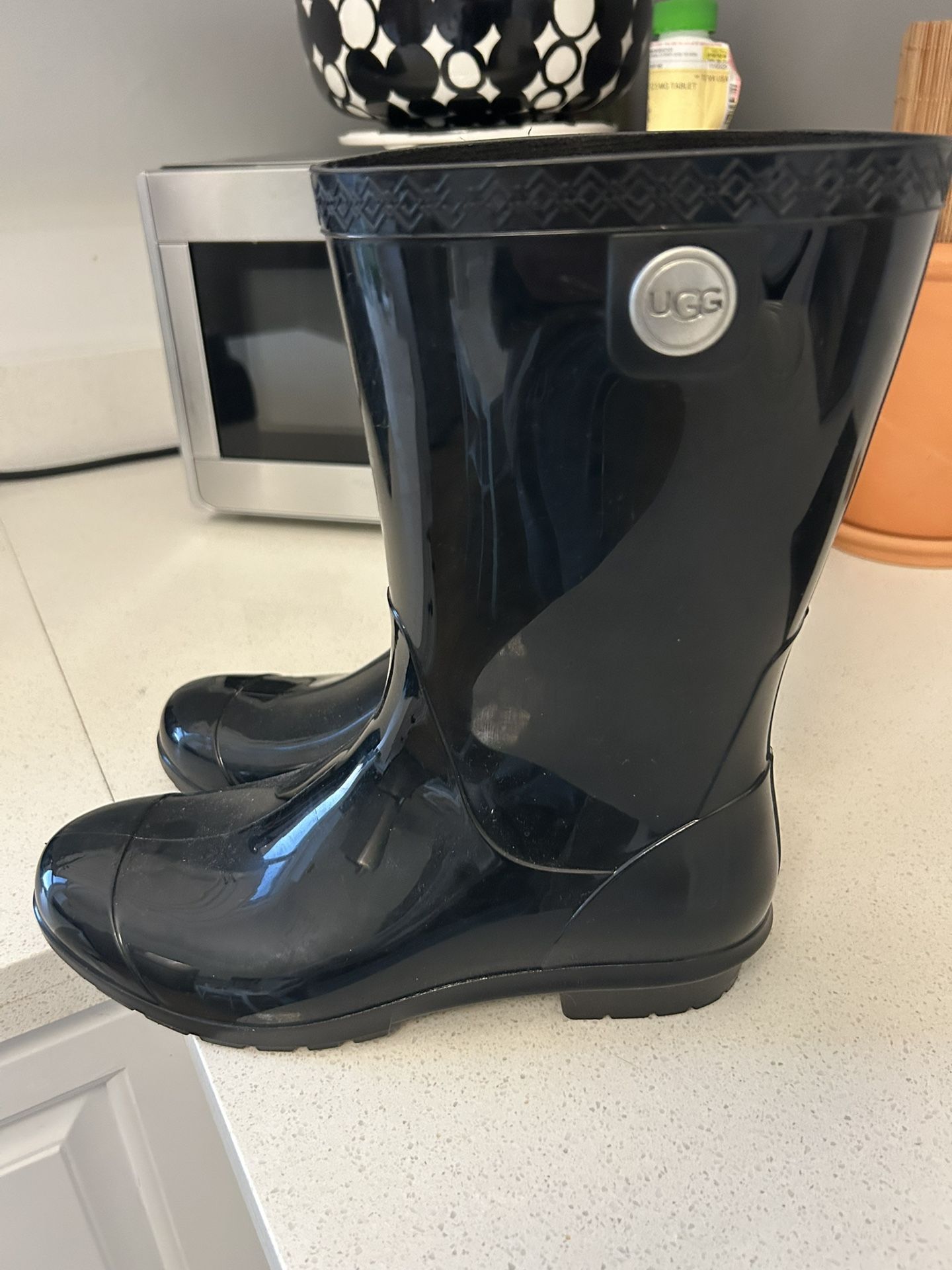 Ugg rain boots