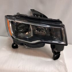 2017-2021 Jeep Grand Cherokee Right Headlight OEM 