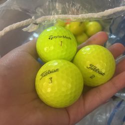 60 Mixed Colors Golf Balls 