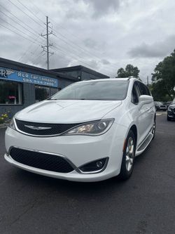 2018 Chrysler Pacifica Touring L Plus