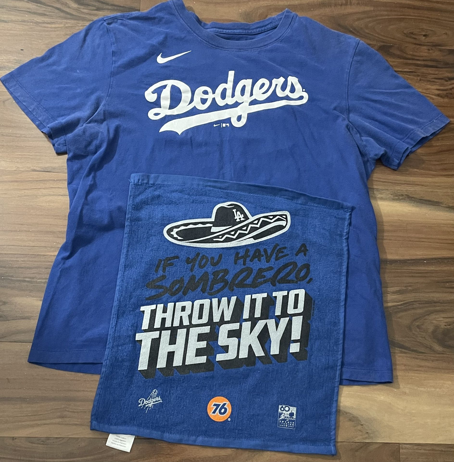 MLB Los Angeles Dodgers #22 Kershaw Nike Shirt Size unisex LARGE & Rally Towel