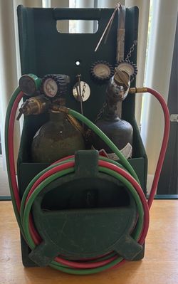 Portable Oxy-Acetylene Welding & Cutting Torch Kit w/ Tanks – Working