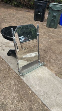 Espejo para baño. Mirror