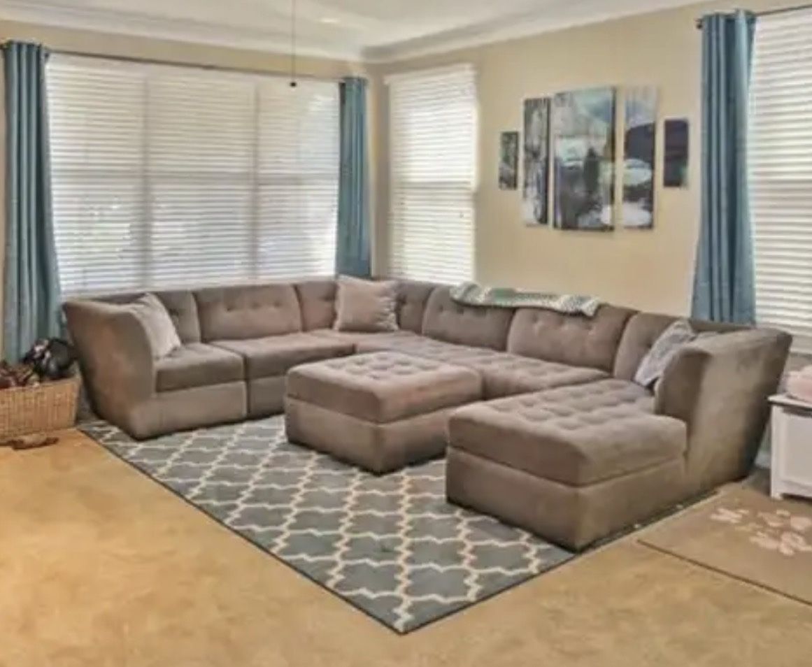 Grey Sectional Sofa With Ottoman