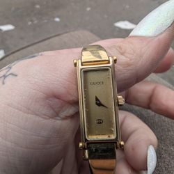 Vintage Gucci 1500L Gold Watch W/Gold Face