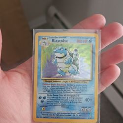 1999 Blastoise holo 2/102