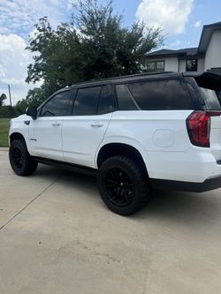 2023 GMC Yukon