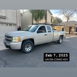 Silverado  09 $$$ bus as truck para el jala    Acá tengo esta  dos años de emisión  no la uso por eso su venta