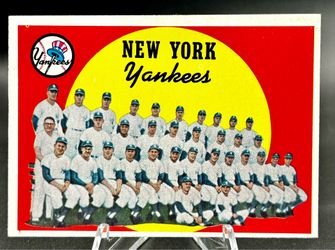 1959 TOPPS  #510 NEW YORK YANKEES TEAM CHECKLIST UNMARKED (NM)Mickey Mantle & Yogi Berra