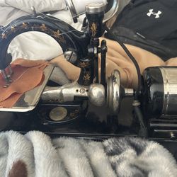 original Everything 1940 Sewing Machine