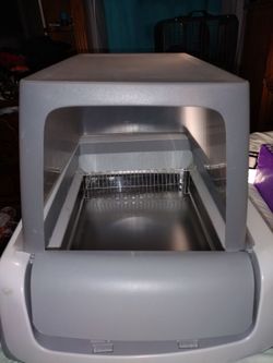 Pet safe automatic cat litter box