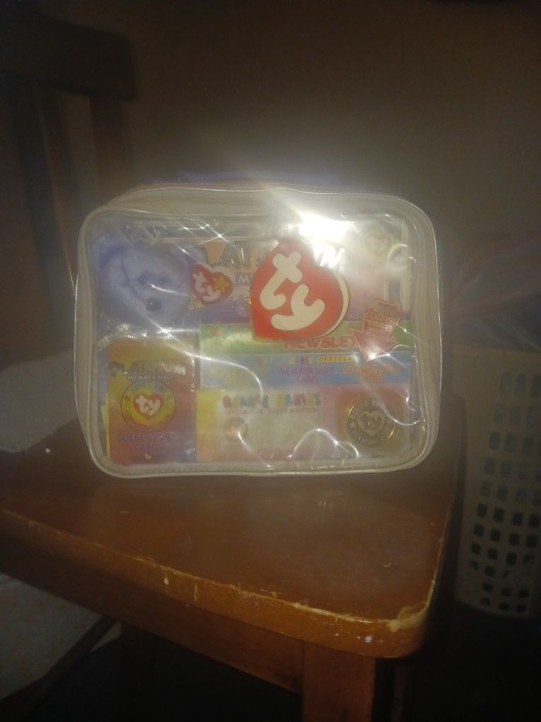 Beanie Babies Official Club Bag..NEVER OPENED!