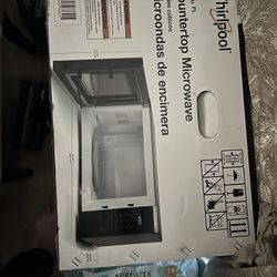 *NEW*  Kitchen Appliances • Microwave • Whirlpool Microwave • **BRAND NEW**