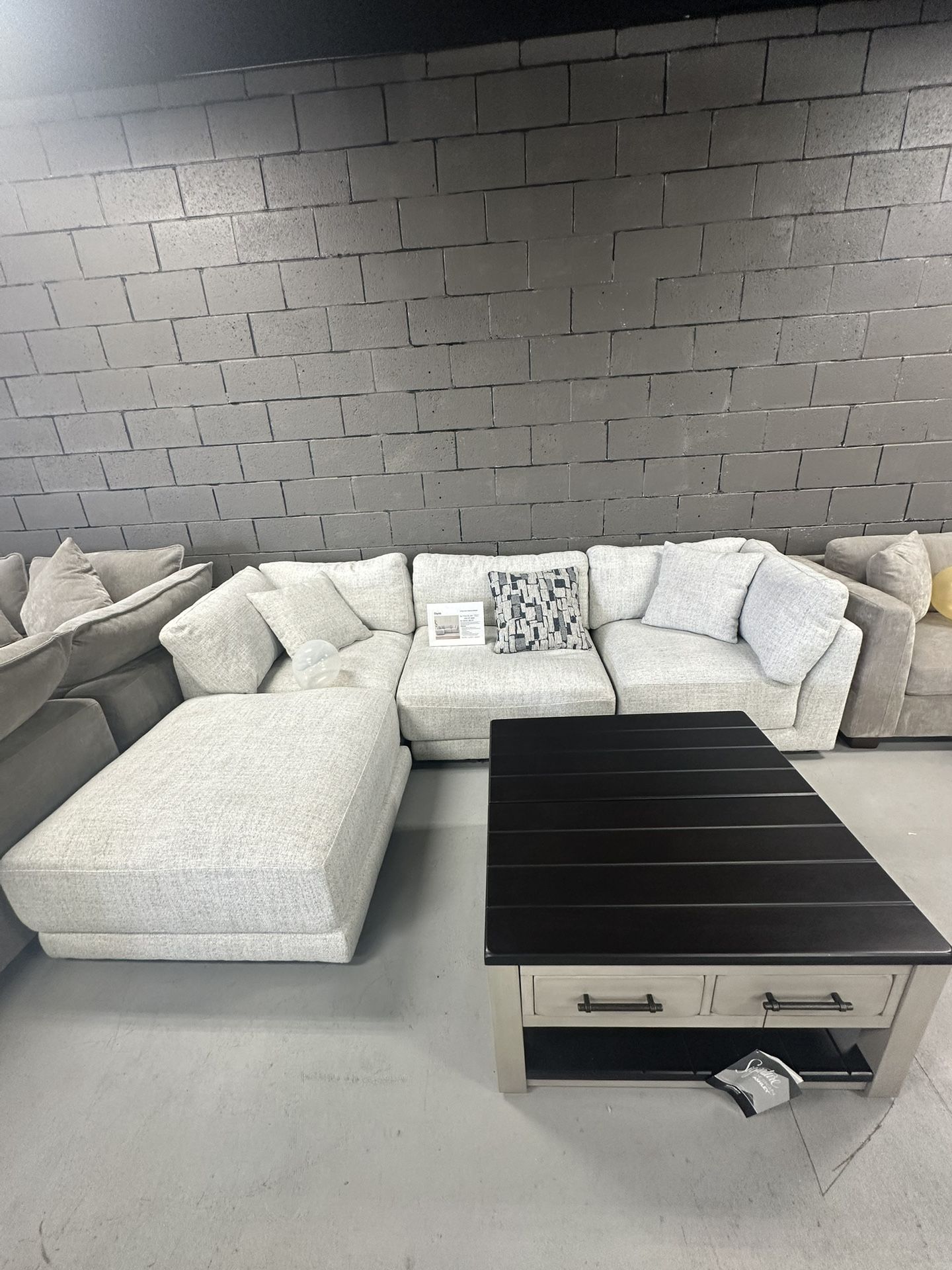 Dayna Four Piece Modular Sectional