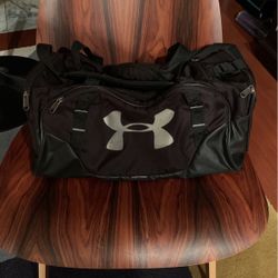 Victoria's Secret Crossbody bag for Sale in Bellflower, CA - OfferUp