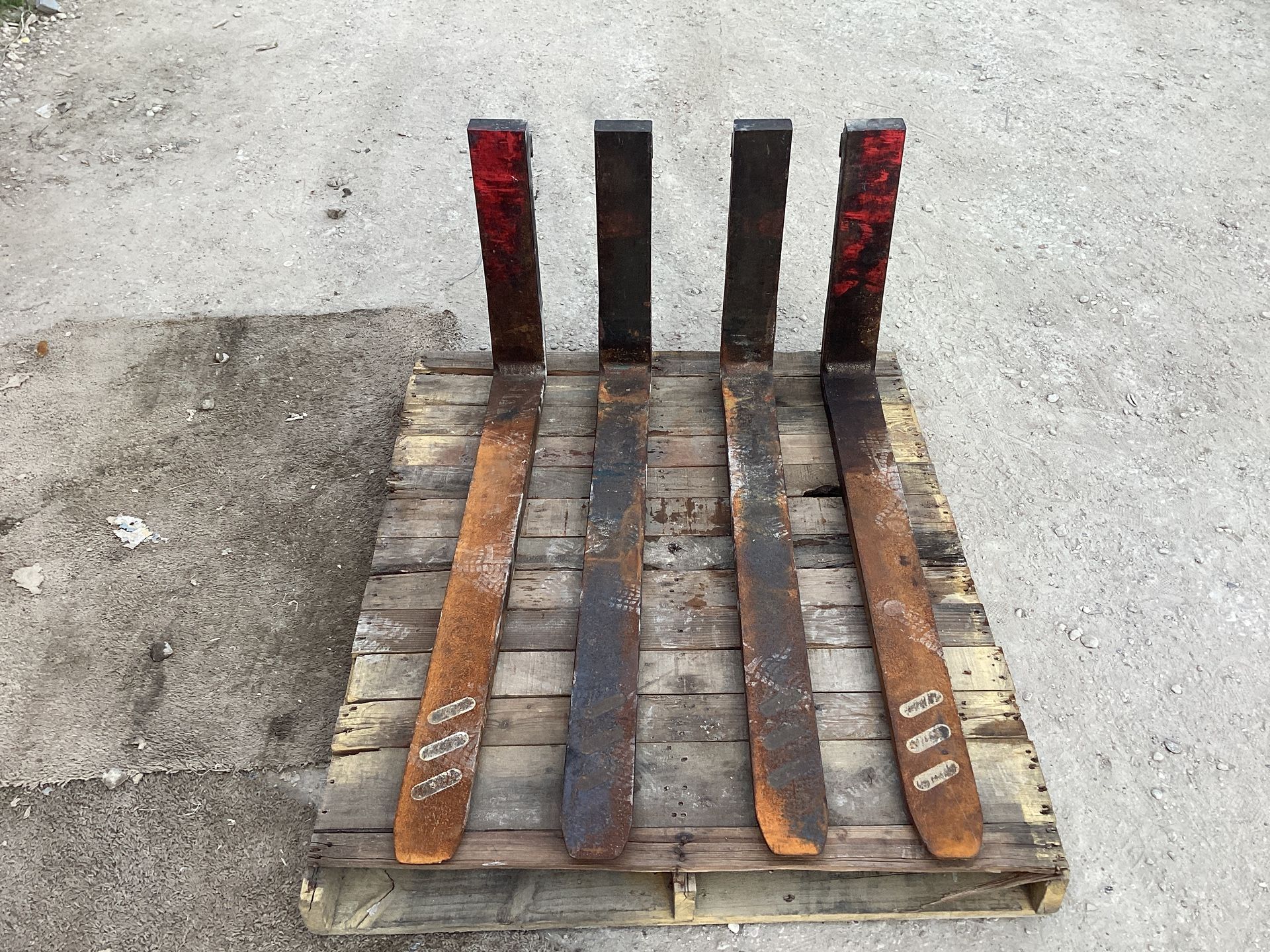 Heavy-Duty Class II Forklift Forks 42” – Excellent Used Condition | Ready to Work!