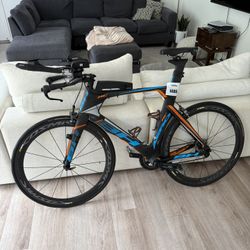 Triathlon Bike: BH Aerolight RC Aero / TT - Carbon Race Ready - Ironman Proven (Size Large)