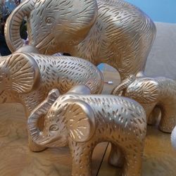 Hand made in mexico elephant decor off gold color price mark on the page is only for set 4 Pc