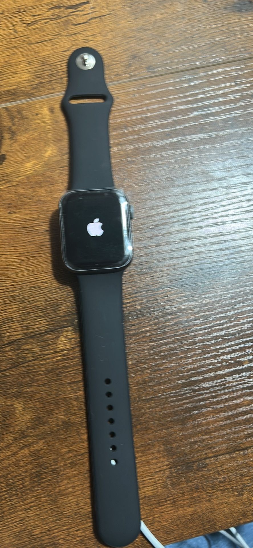 Apple Watch Series 4 44 mm I can charge GPS and cellular