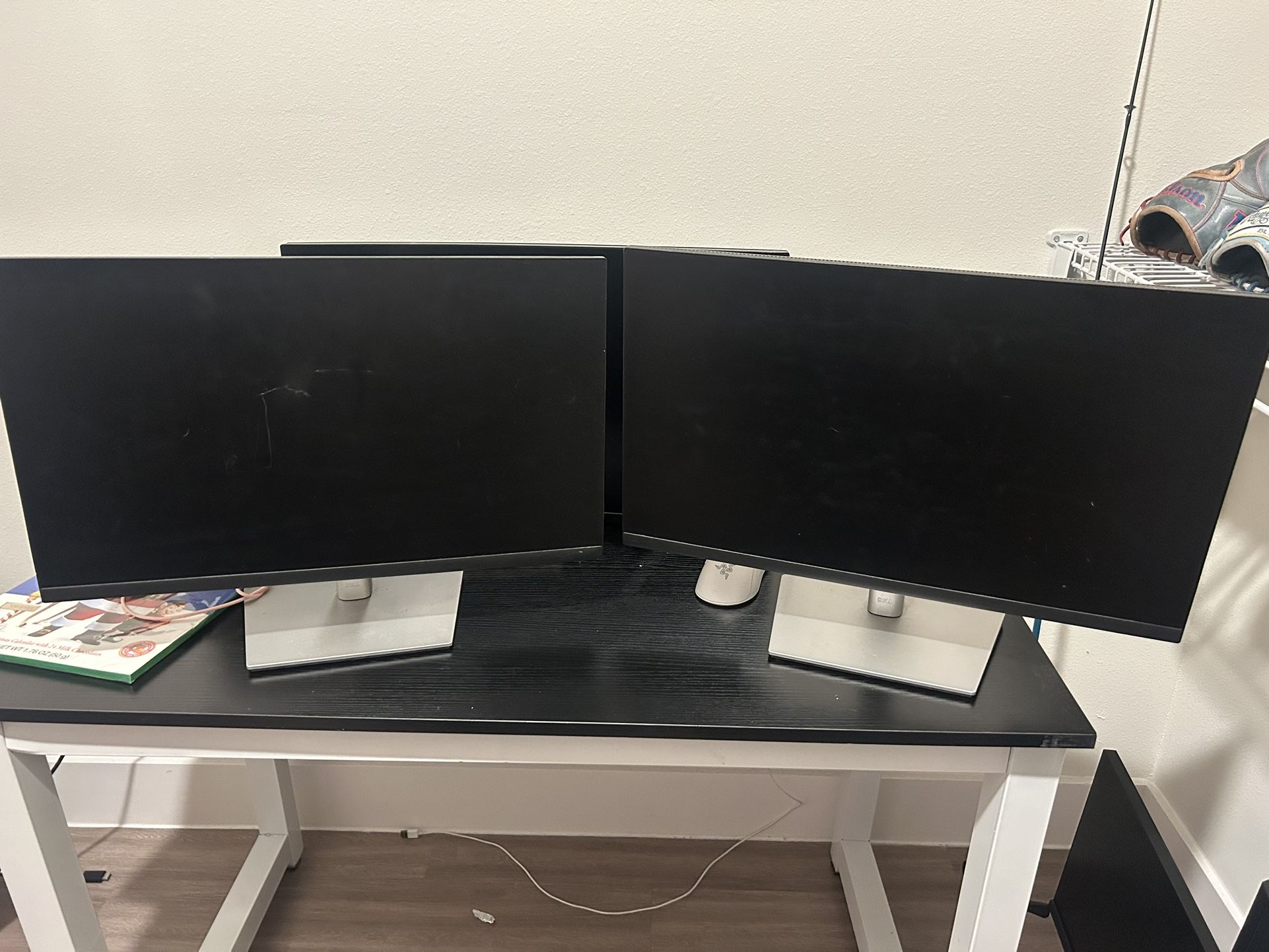 2 24’ Dell Monitors