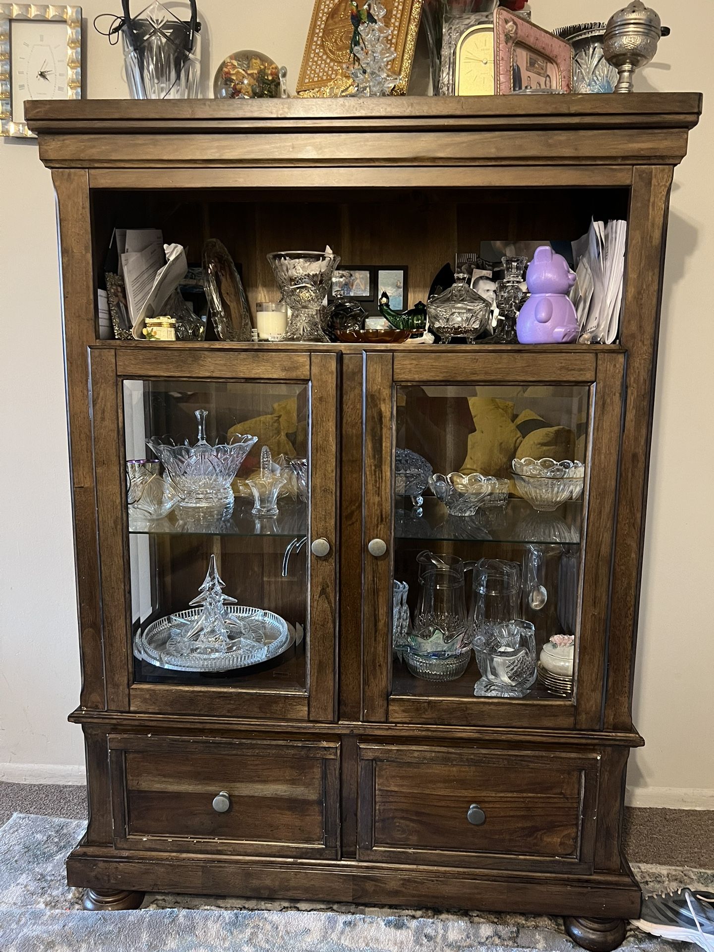 Cabinet Decorations
