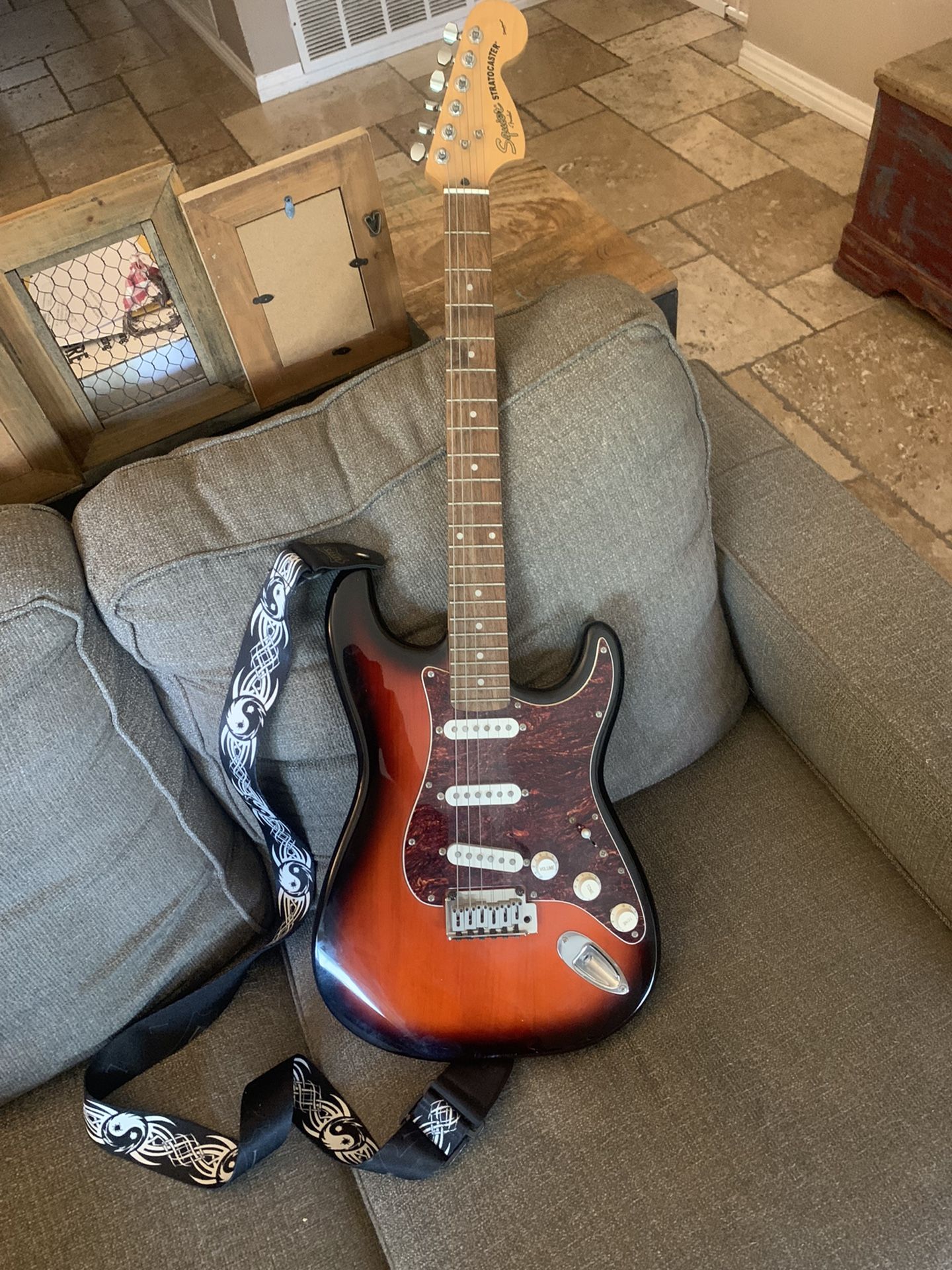 Nice Fender Squier Stratocaster 1999-09 Made In Indonesia