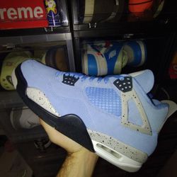 Air Jordan 4 Unc 