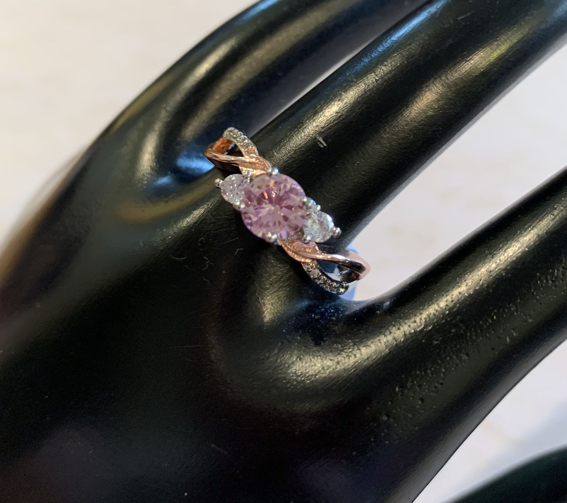 Gorgeous Pink Sapphire .925 Ring