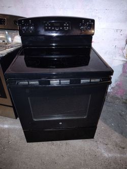 GE Black Electric Range with Glass Cooktop