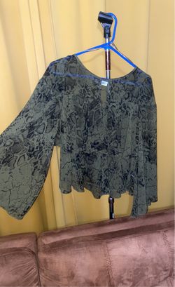 Green Long sleeve Flowy Top XS | Porterville 