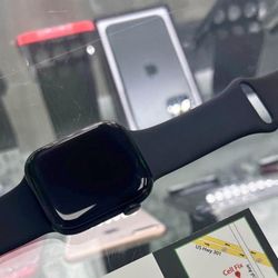  Apple Watches Series 8 Midnight 45mm $280