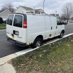 2005 Chevy Express 2500