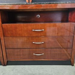 1 Dresser And 2 Nighstands $150